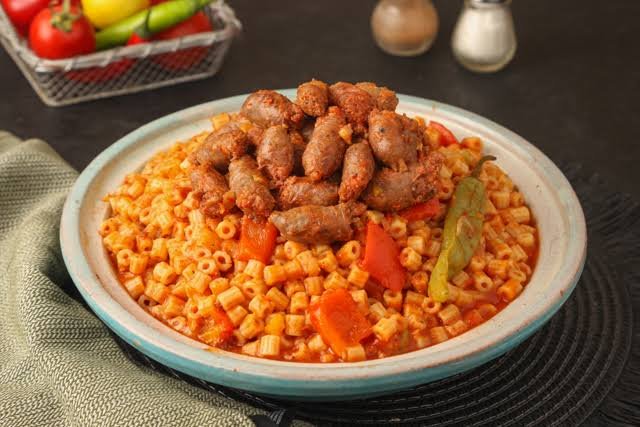 مبكبكة بالسجق